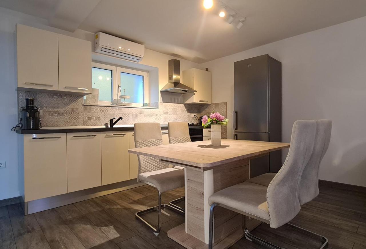 Apartman Kokola Mali Losinj Exterior photo